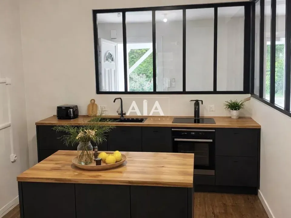 Villa en Saint-Yrieix-Sur-Charente, Charente - foto 2
