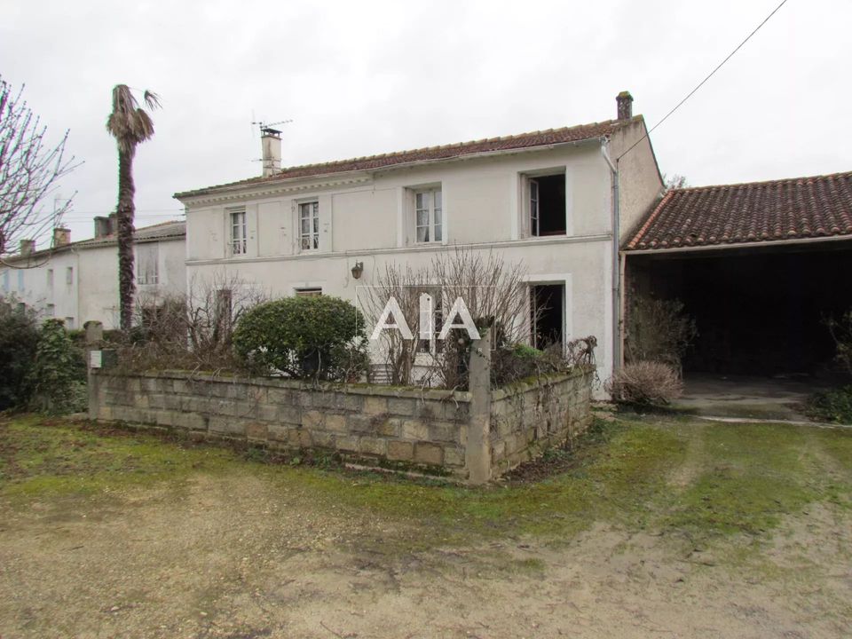 Landejendom i Saint-Loup, Charente-Maritime - foto 1