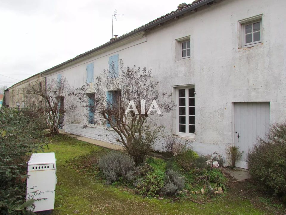 Landejendom i Saint-Loup, Charente-Maritime - foto 2