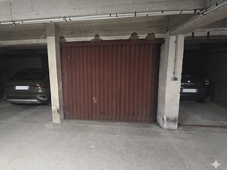 Garasje i Paris, Paris - bilde 1