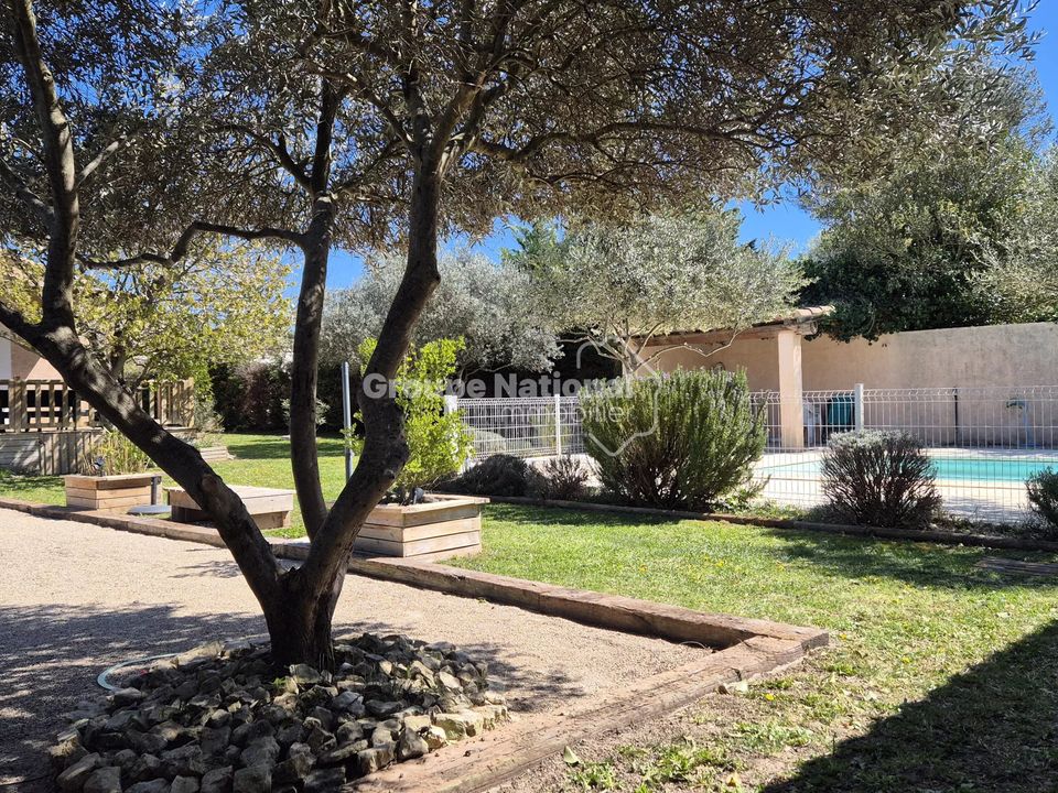 Villa in Le Thor, Vaucluse - photo 5