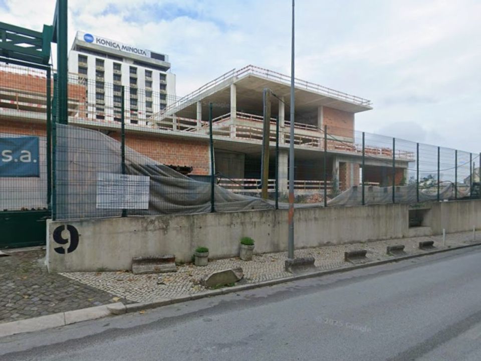Erhvervsejendom i Sacavem, Lisbon - foto 1