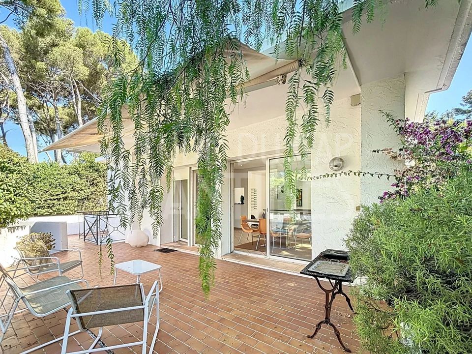 Villa i Antibes, Alpes-Maritimes - foto 1