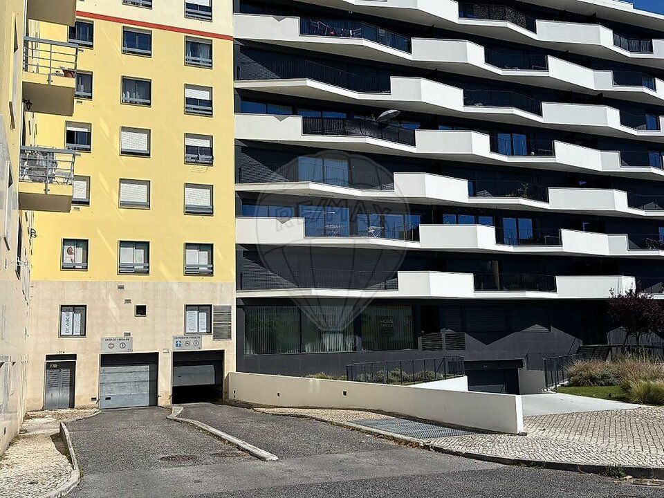 Garage i Moscavide-Parque das Nacoes, Lisbon - foto 1