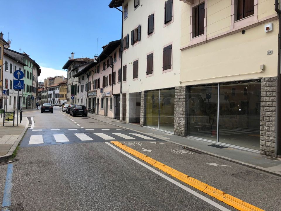 Erhvervsejendom i Udine, Udine - foto 3