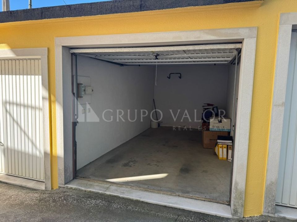 Garage i Rio de Mouro-Estacao, Lisbon - foto 2