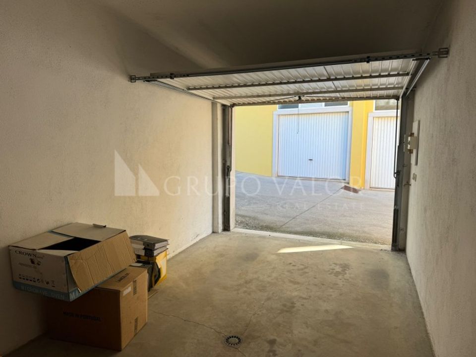 Garage i Rio de Mouro-Estacao, Lisbon - foto 3