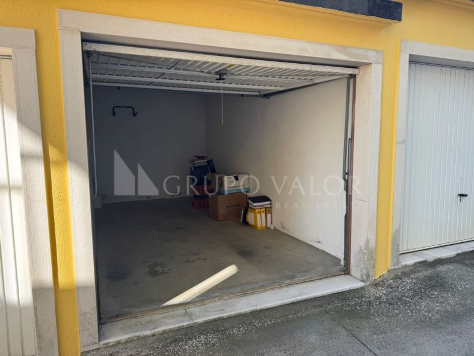 Garage i Rio de Mouro-Estacao, Lisbon - foto 5