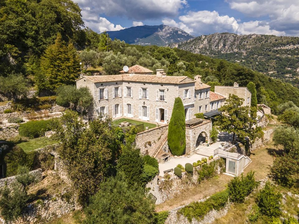 Landejendom i Le Broc, Alpes-Maritimes - foto 1