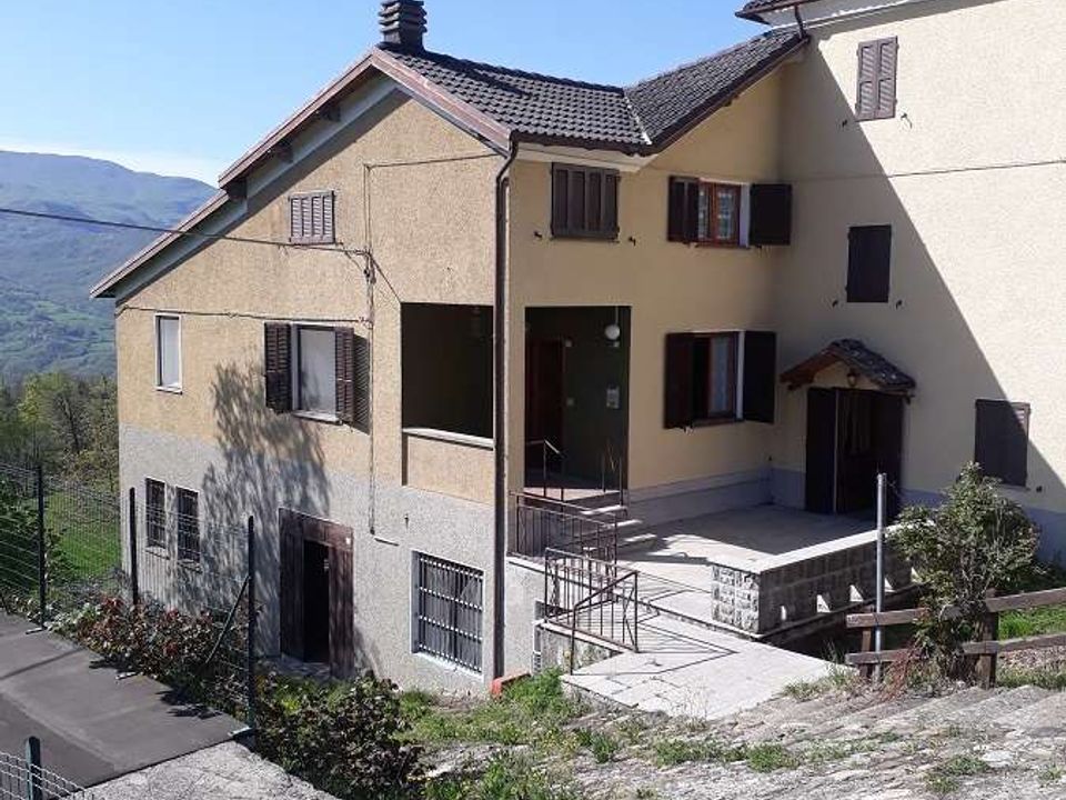 Villa i Montefiorino, Modena - bilde 1
