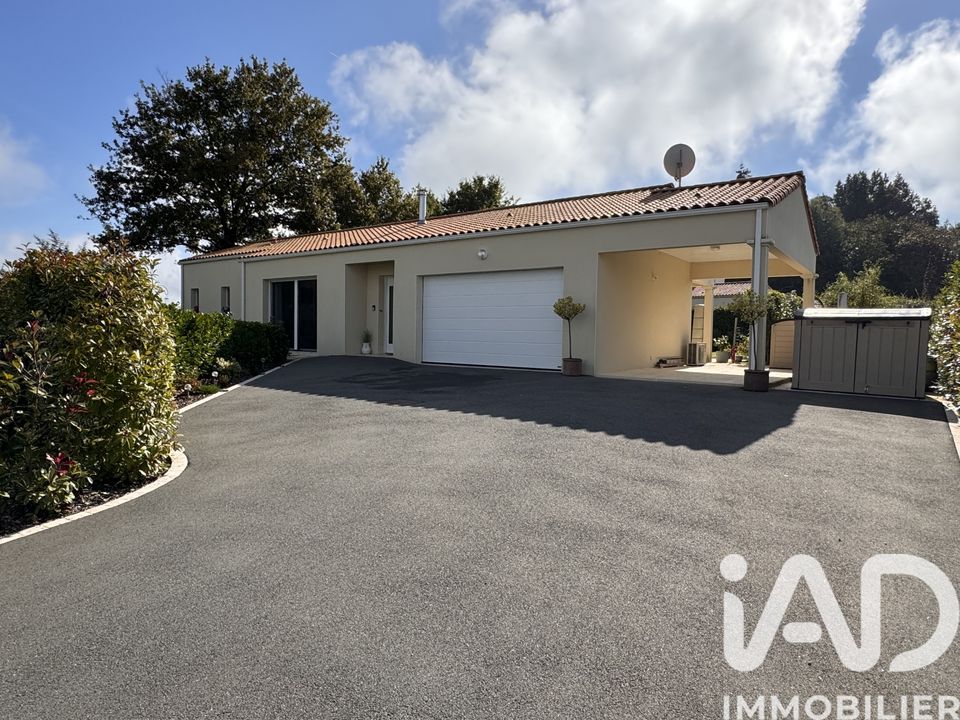 Landsbyhus i Saint-Maurice-le-Girard, Vendee - foto 1