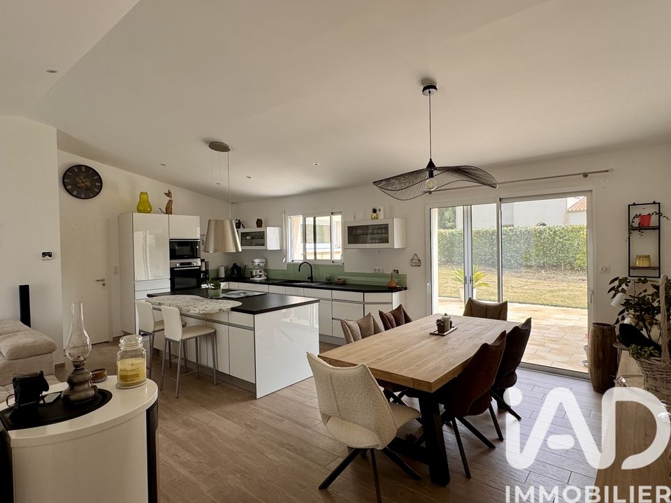 Landsbyhus i Saint-Maurice-le-Girard, Vendee - foto 4