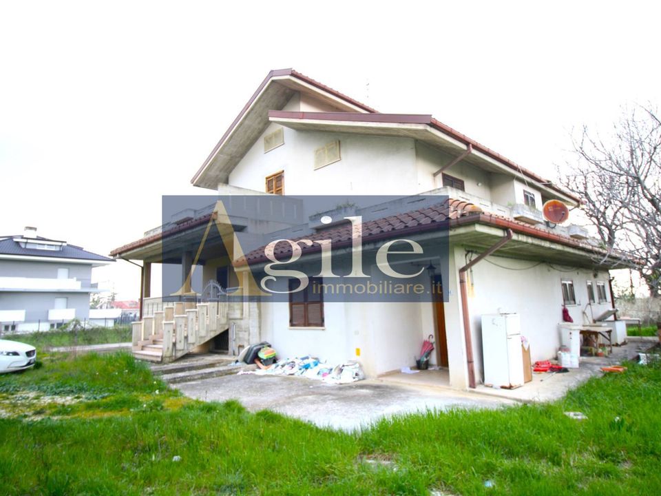 Villa a Sant'Egidio alla Vibrata, Teramo - foto 2
