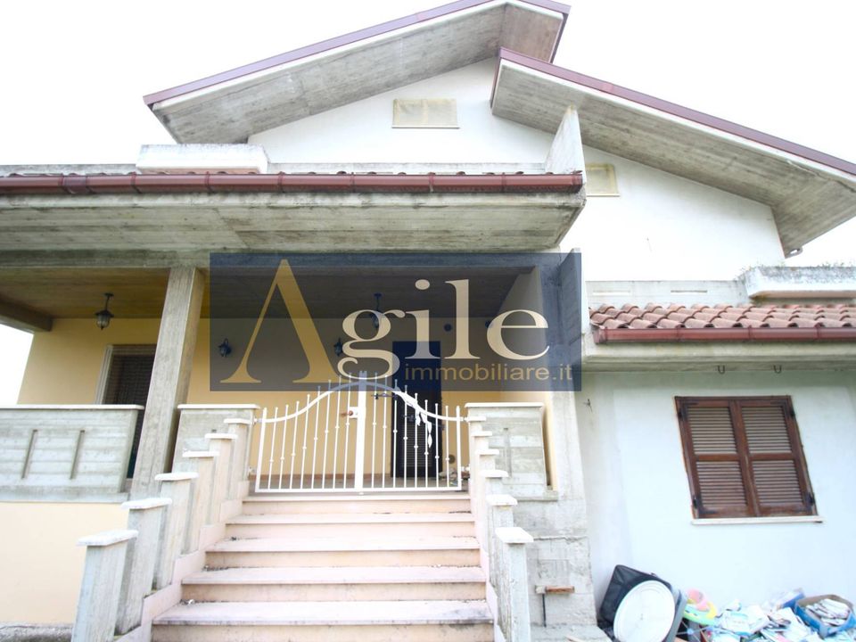 Villa a Sant'Egidio alla Vibrata, Teramo - foto 3