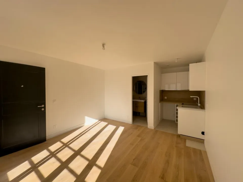 Lejlighed i Saint-Ouen-sur-Seine, Seine-Saint-Denis - foto 1