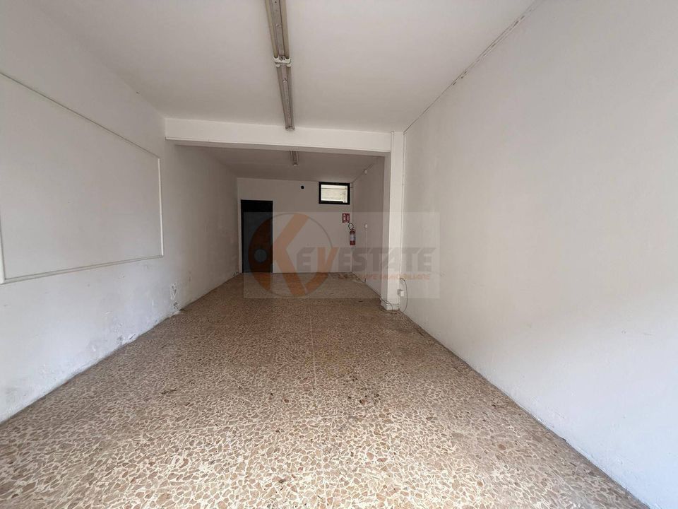 Erhvervsejendom i Sassari, Sassari - foto 1