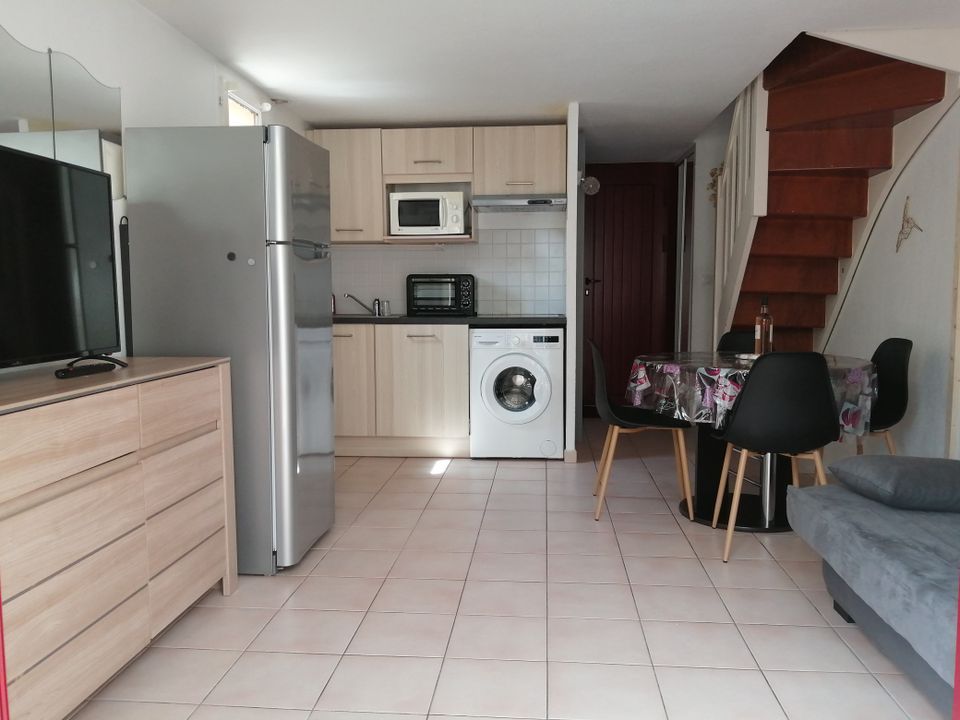 Villa in Sainte-Marie-la-Mer, Pyrenees-Orientales - photo 5