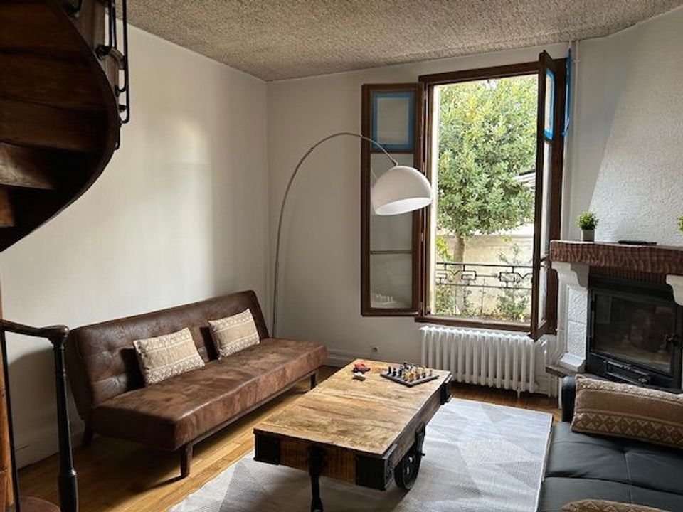 Villa in Issy-les-Moulineaux, Hauts-de-Seine - photo 1