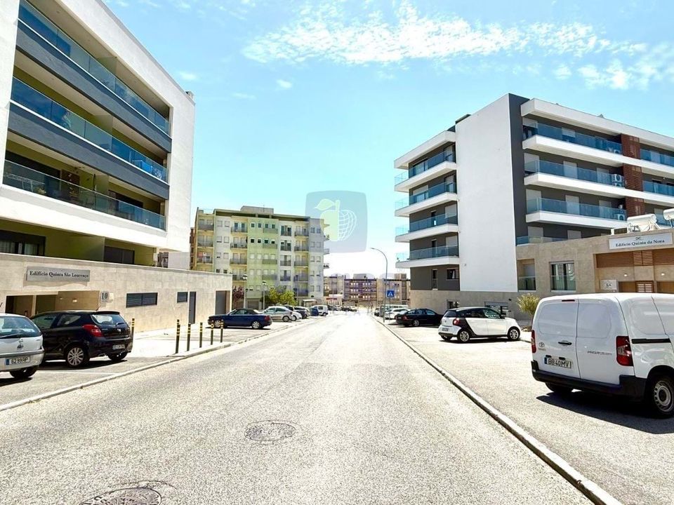 Erhvervsejendom i Camarate, Lisbon - foto 2
