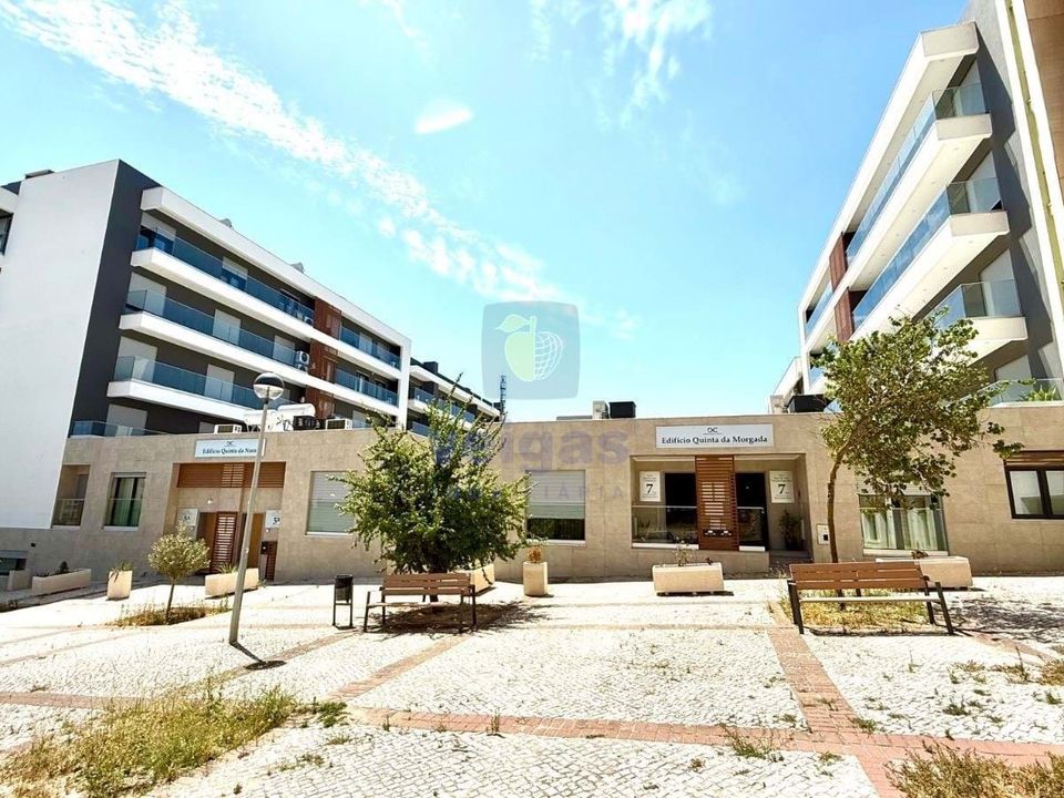 Erhvervsejendom i Camarate, Lisbon - foto 3