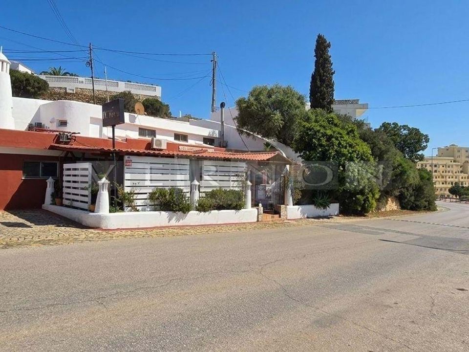 Erhvervsejendom i Carvoeiro, Faro - foto 1