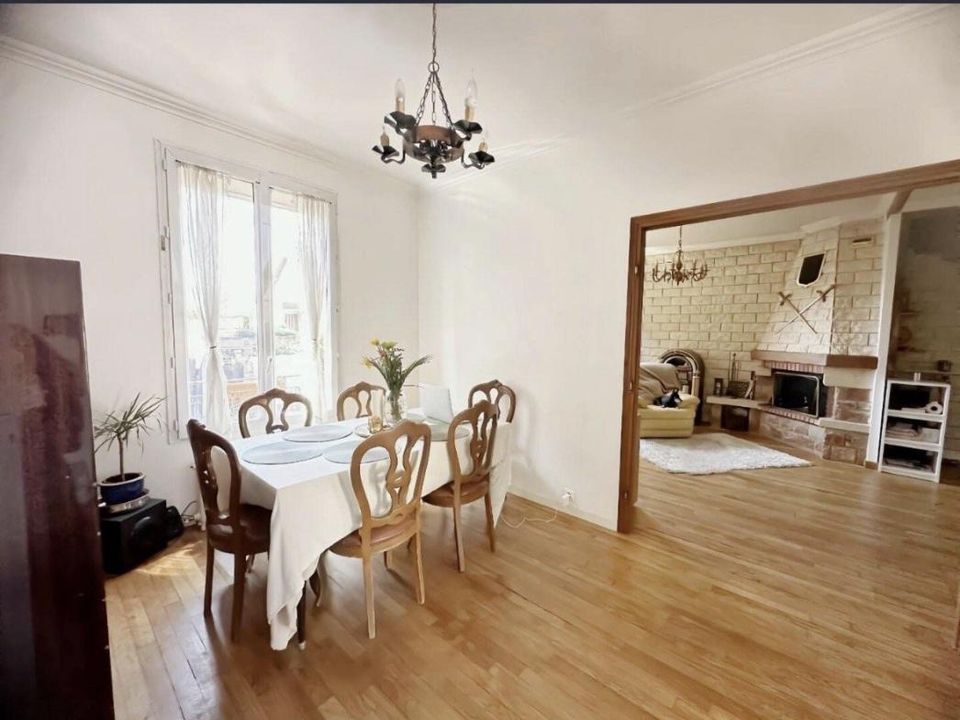 Villa i Villetaneuse, Seine-Saint-Denis - bilde 1