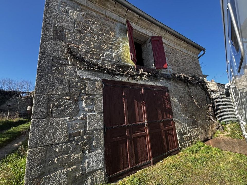 Villa in Saint-Pardoux-les-Cards, Creuse - photo 2