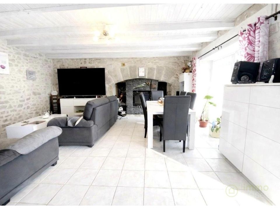 Villa in Saint-Pardoux-les-Cards, Creuse - photo 5