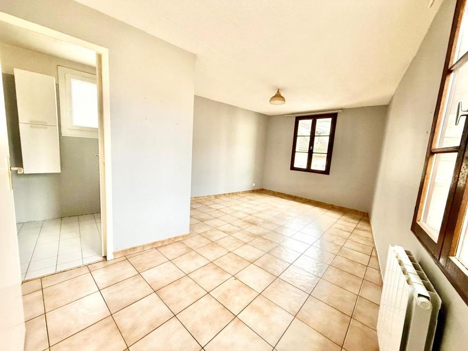 Lejlighed i Le Châtelet-en-Brie, Seine-et-Marne - foto 2