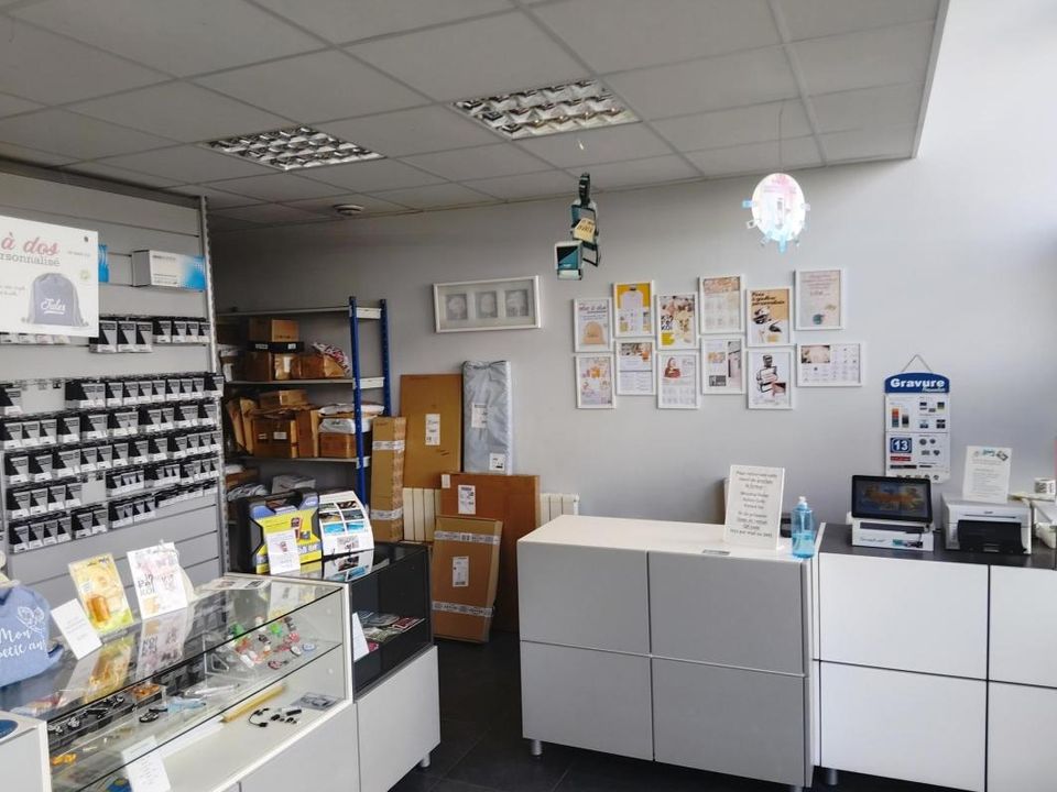 Erhvervsejendom i Louvigny, Calvados - foto 1
