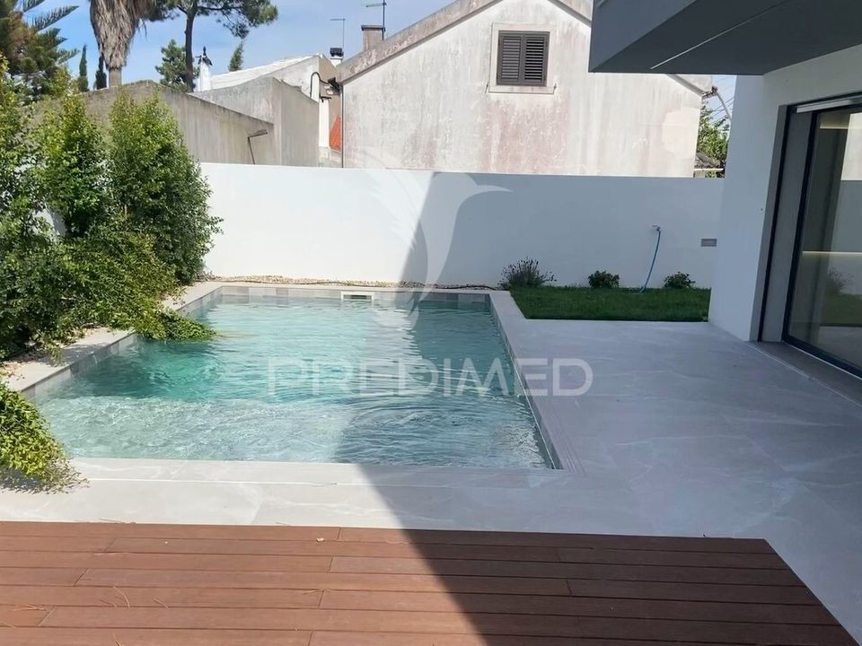 Byhus i Almada, Setubal - foto 3