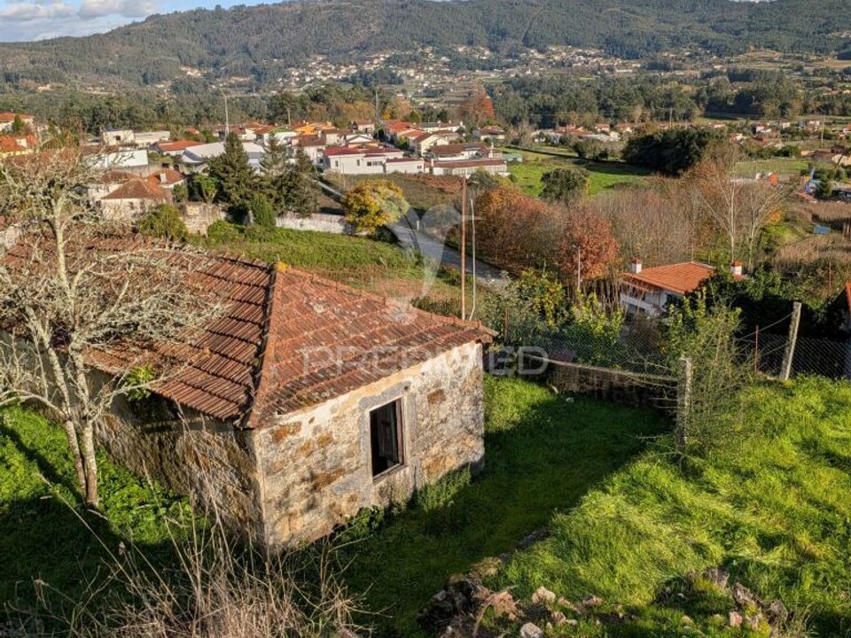 Helårsgrund i Santo Tirso, Porto - foto 1