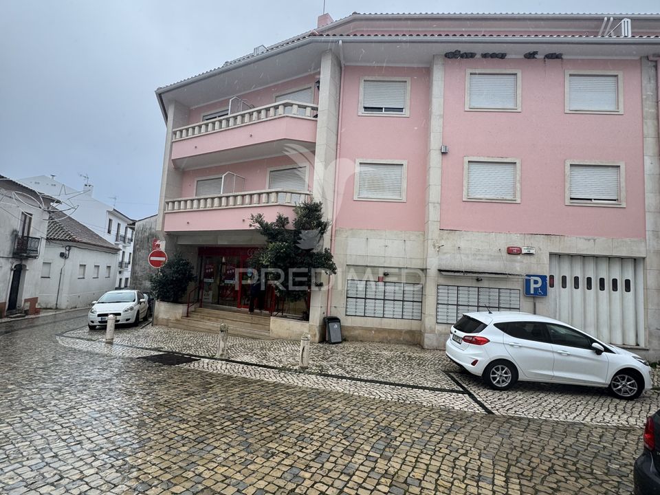 Erhvervsejendom i Porto de Mos, Leiria - foto 1