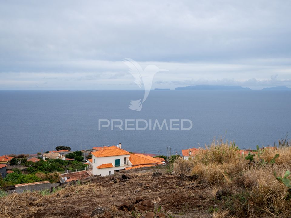 Helårsgrund i Santa Cruz, Madeira - foto 1