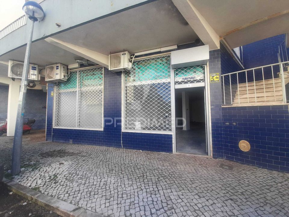 Erhvervsejendom i Loures, Lisbon - foto 1