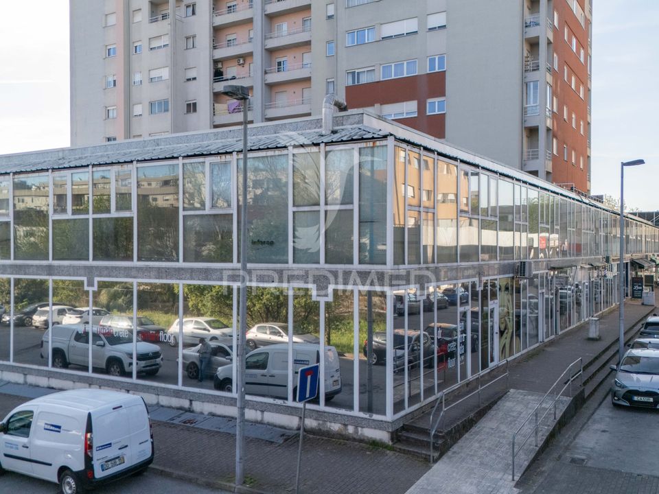 Erhvervsejendom i Valongo, Porto - foto 1