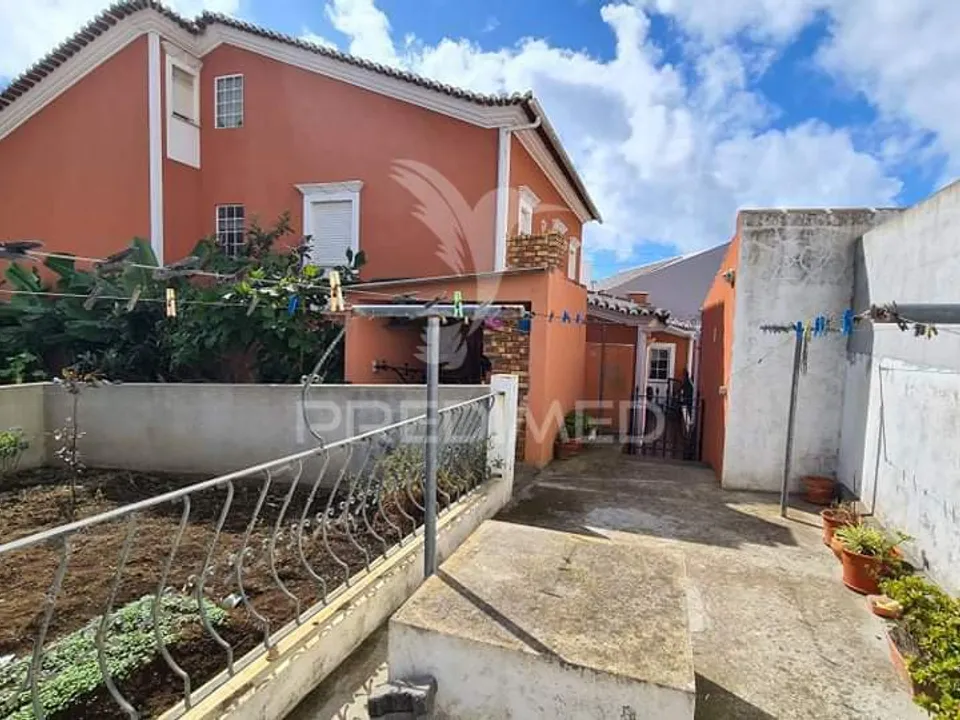 Byhus i Angra do Heroismo, Terceira - foto 4