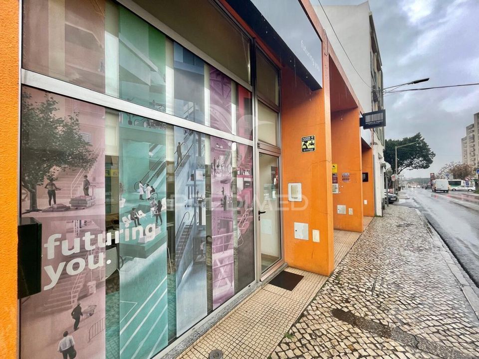 Erhvervsejendom i Alenquer, Lisbon - foto 1