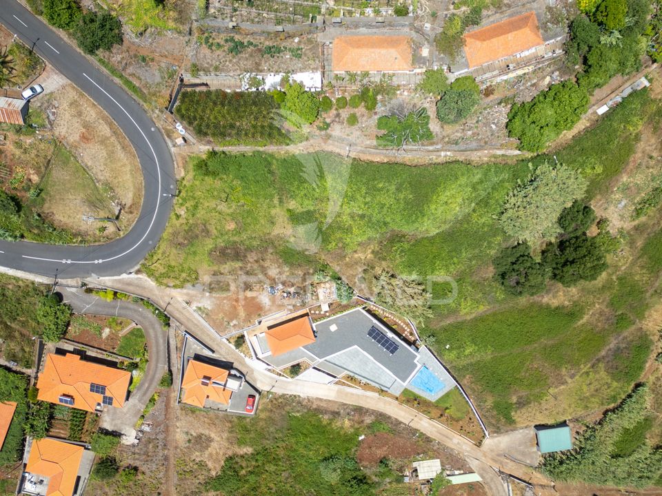 Helårsgrund i Santa Cruz, Madeira - foto 2
