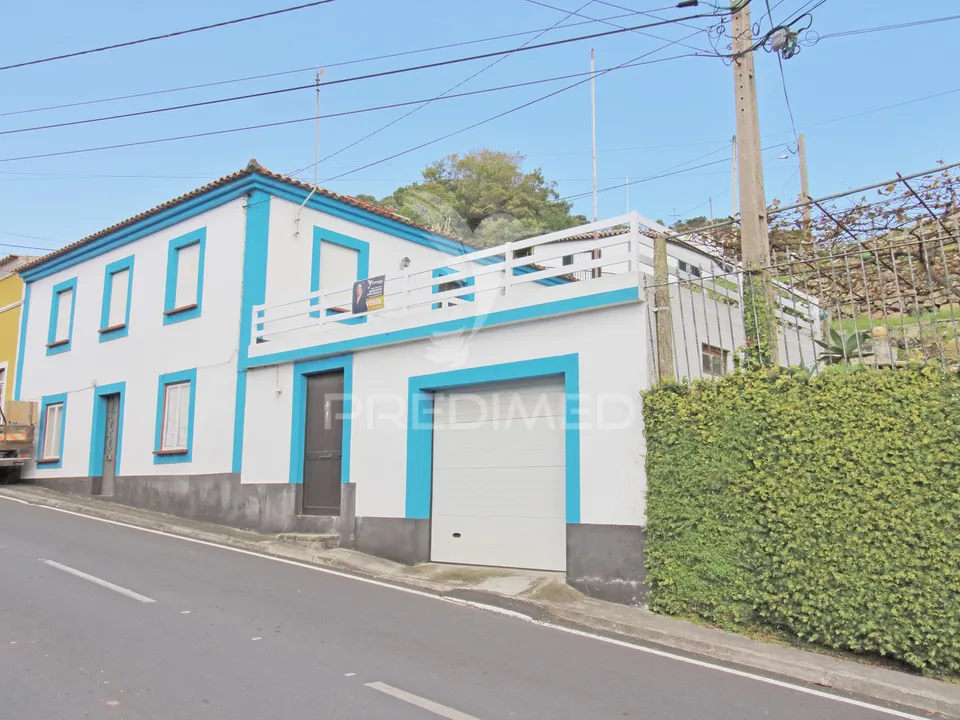 Byhus i Angra do Heroismo, Terceira - foto 1