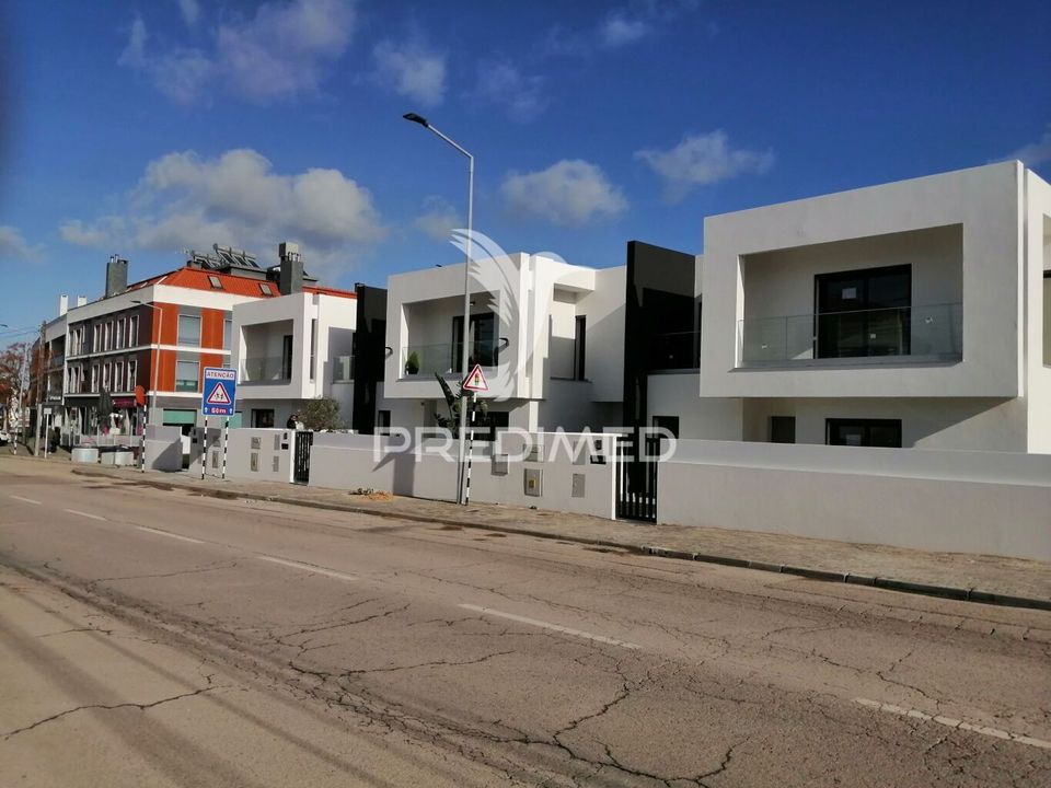 Byhus i Seixal, Setubal - foto 2