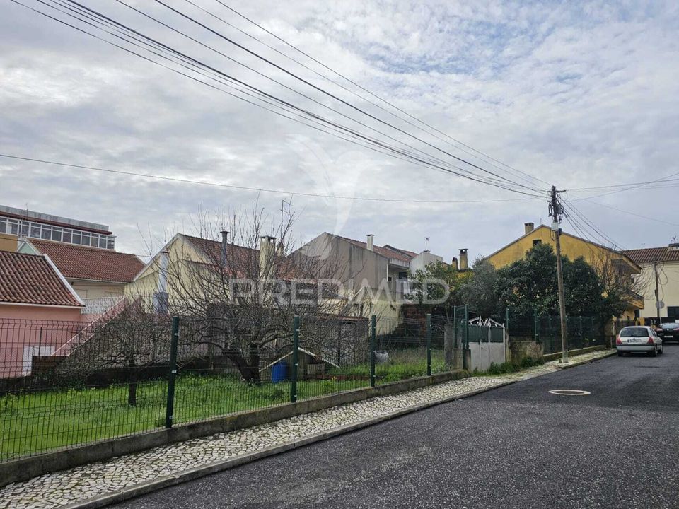 Helårsgrund i Loures, Lisbon - foto 1