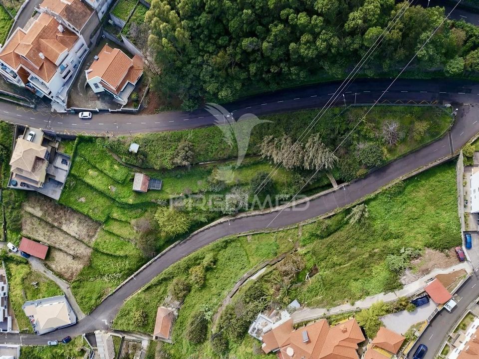 Helårsgrund i Santa Cruz, Madeira - foto 1