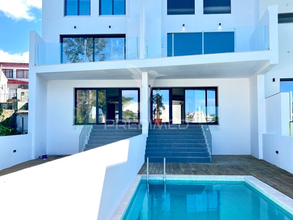 Byhus i Almada, Setubal - foto 1