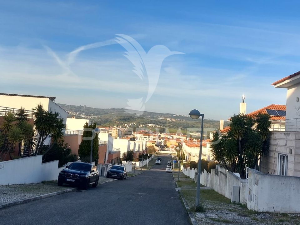 Helårsgrund i Loures, Lisbon - foto 1