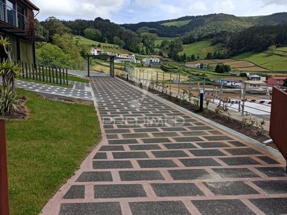 Byhus i Angra do Heroismo, Terceira - foto 1