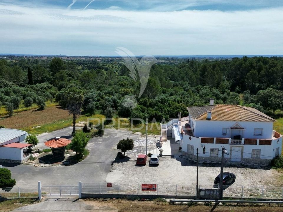 Town house in Alcanena, Santarem - photo 3