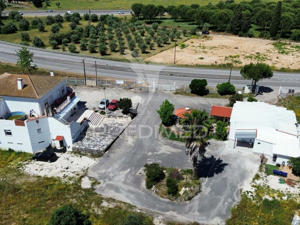 Town house in Alcanena, Santarem - photo 4