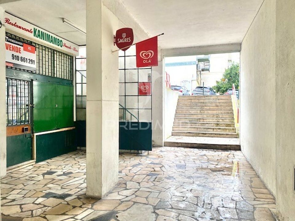 Erhvervsejendom i Loures, Lisbon - foto 1