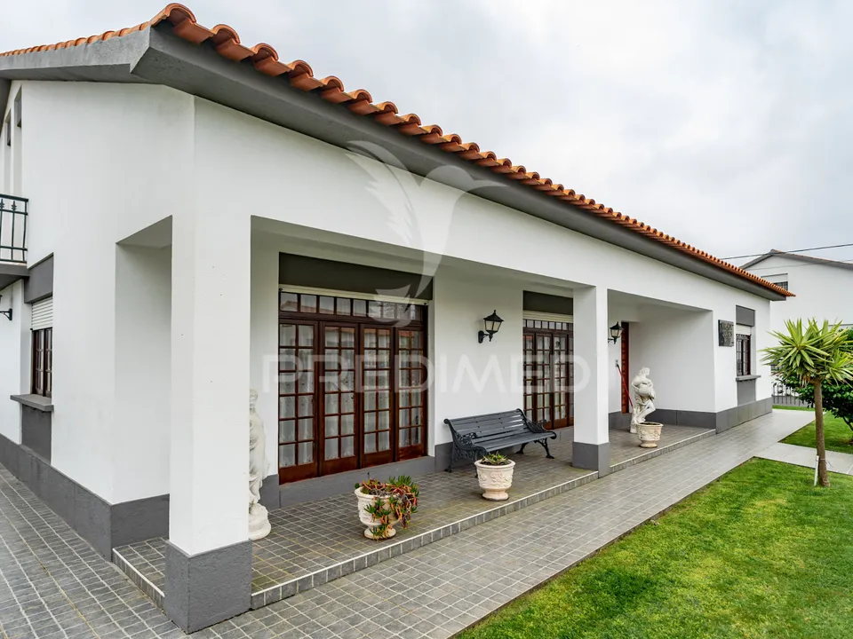 Byhus i Angra do Heroismo, Terceira - foto 1